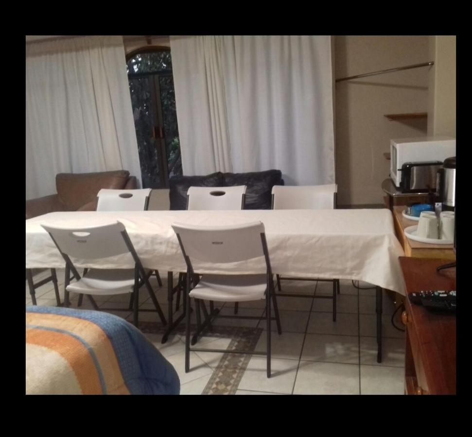 Ciudad De Mexico Unam Guest House Casa De Huespedes Екстериор снимка